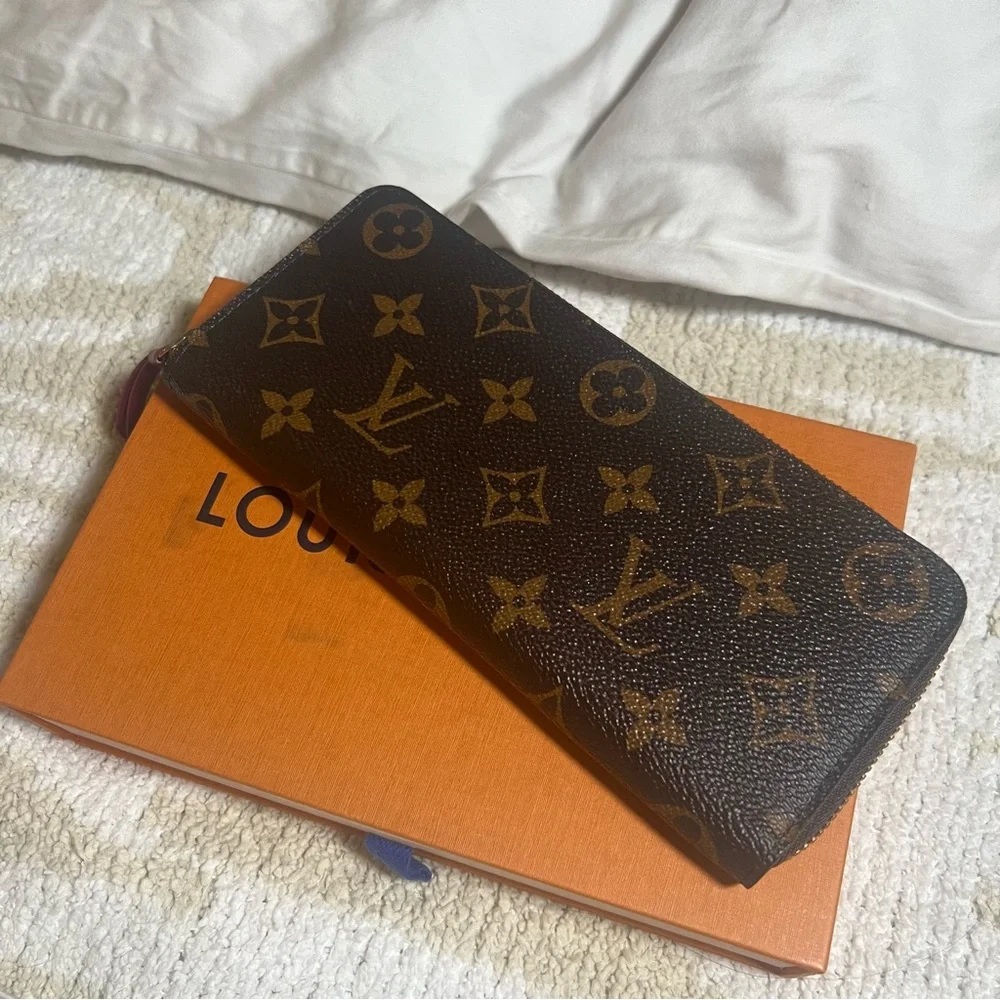Louis Vuitton Clemence Wallet - Picture 3 of 9